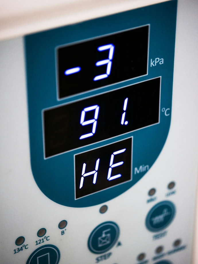 A digital display shows pressure, temperature, and more.